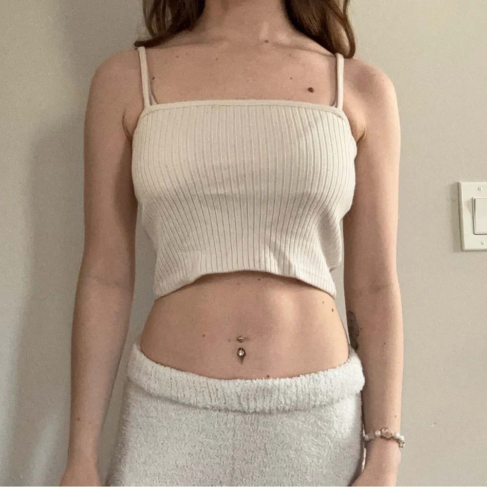 Brandy Melville/John Galt Cream Faye Tank Top - Picture 3 of 3